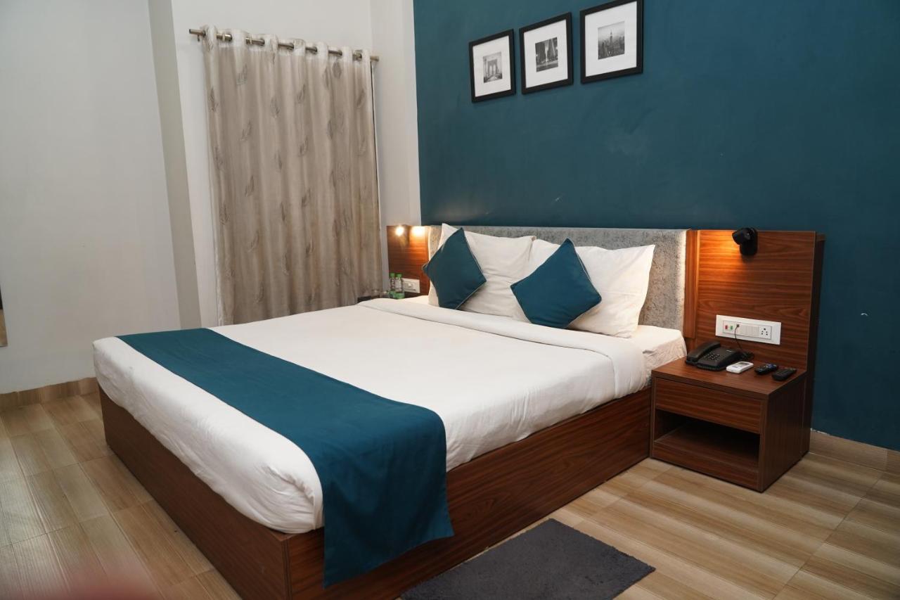 Hotel Ballfin Indore Eksteriør bilde