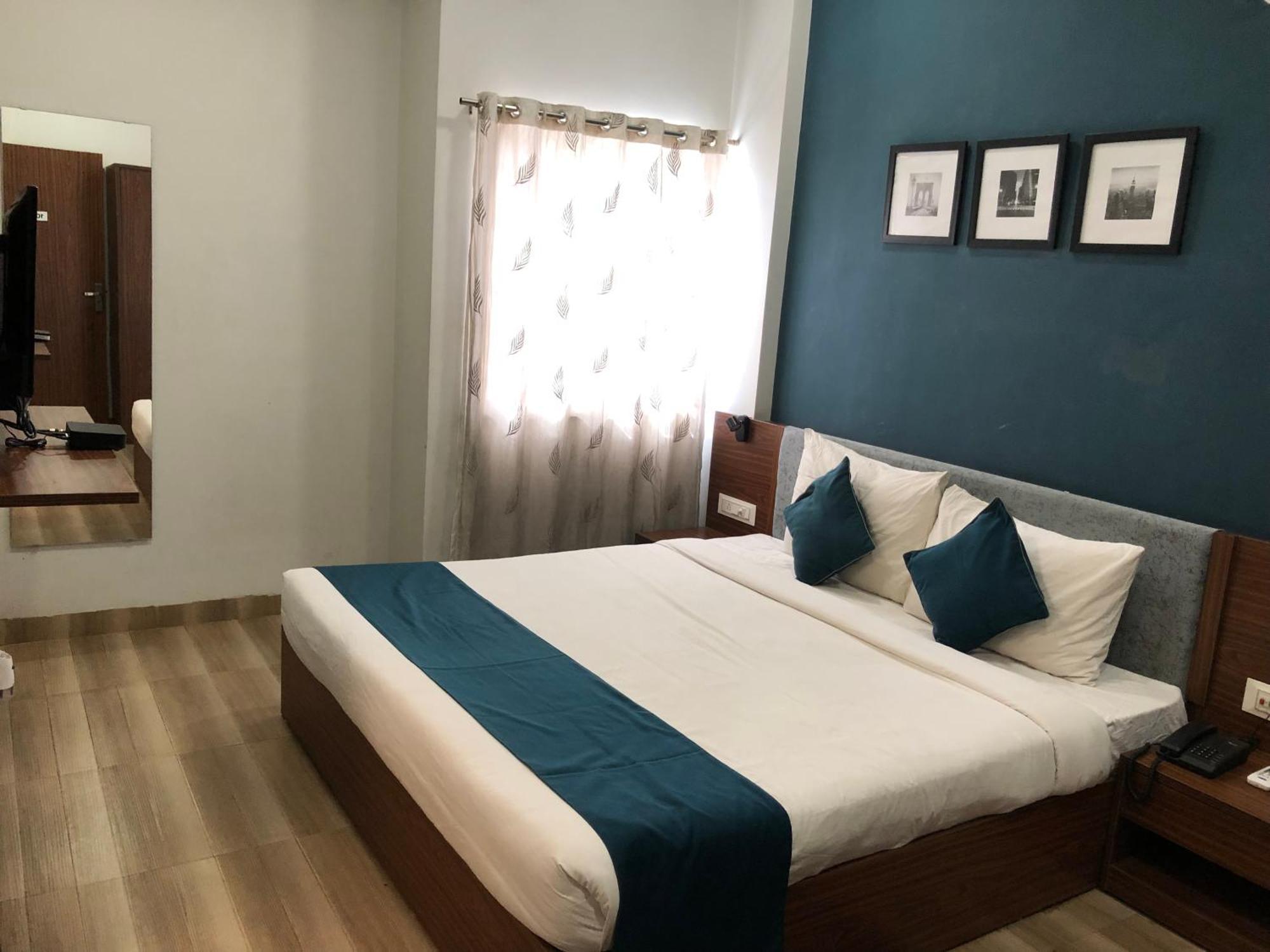 Hotel Ballfin Indore Eksteriør bilde